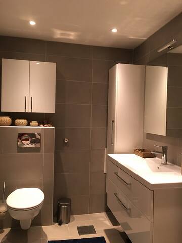 Familie house by the river gallery image 4