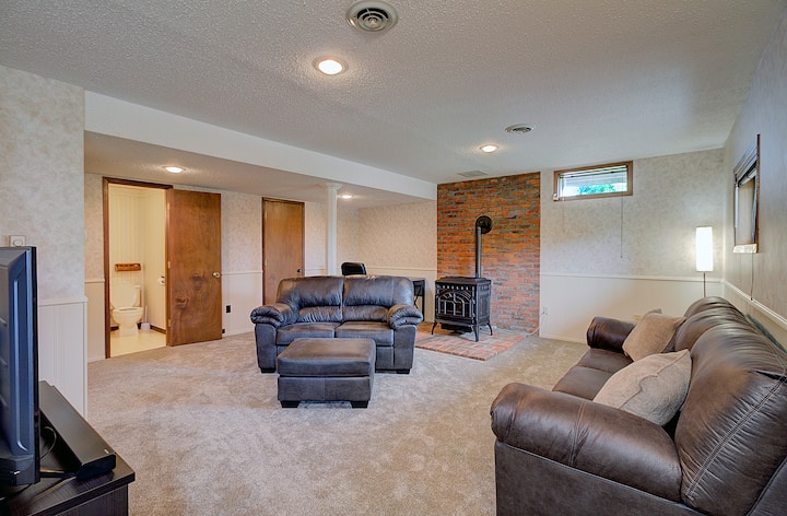 3br 3ba W/ Hot Tub, Near Lax' Top Rated Activities - Wisconsin