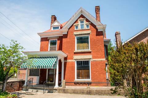 Cherry Alley Manor Downtown Historic Maysville