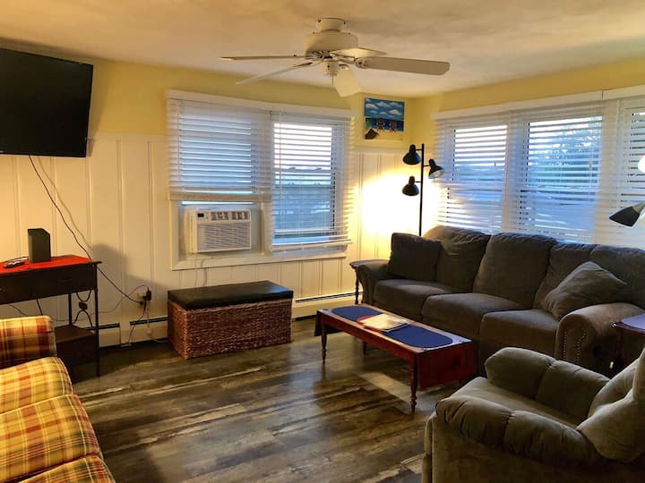 Cute Cottage/bonnet/beach/booking For August 2025! - Narragansett, RI