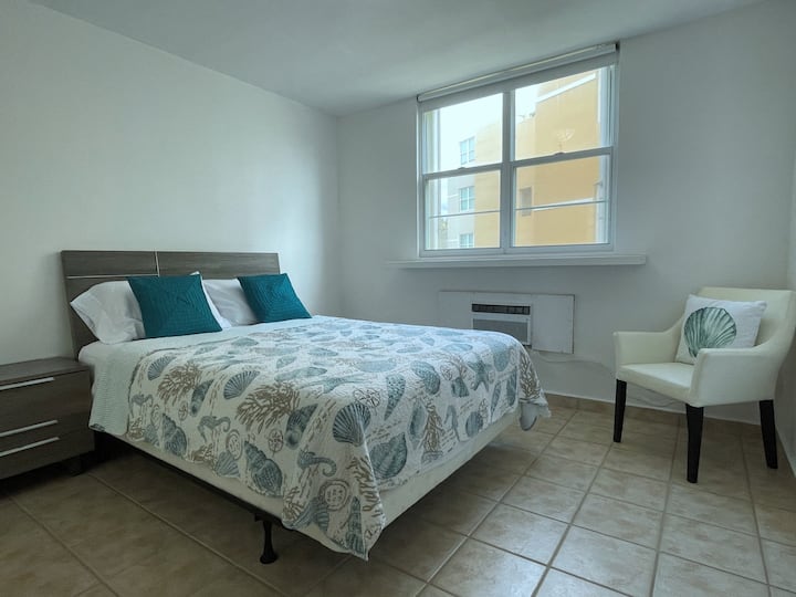 Საძინებელი 2: საწოლი 152 × 203 სმ