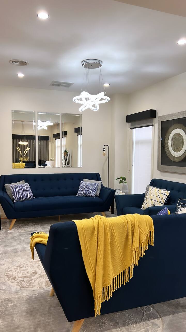 Beautiful Fully Furnished Luxury 4br Home - Point Cook