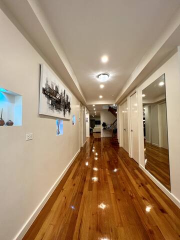 Beautiful Fully Furnished Luxury 4BR Home gallery image 4