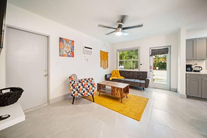 Smart TV dhe wifi i shpejtë për punë ose argëtim