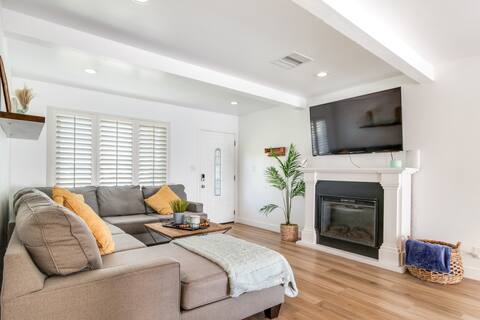 Lux Home with Hot Tub and Sauna 15miles to DLand