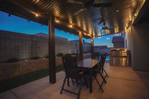 3-Bedrm Home | Coffee Bar | King/Queen Beds | Pool