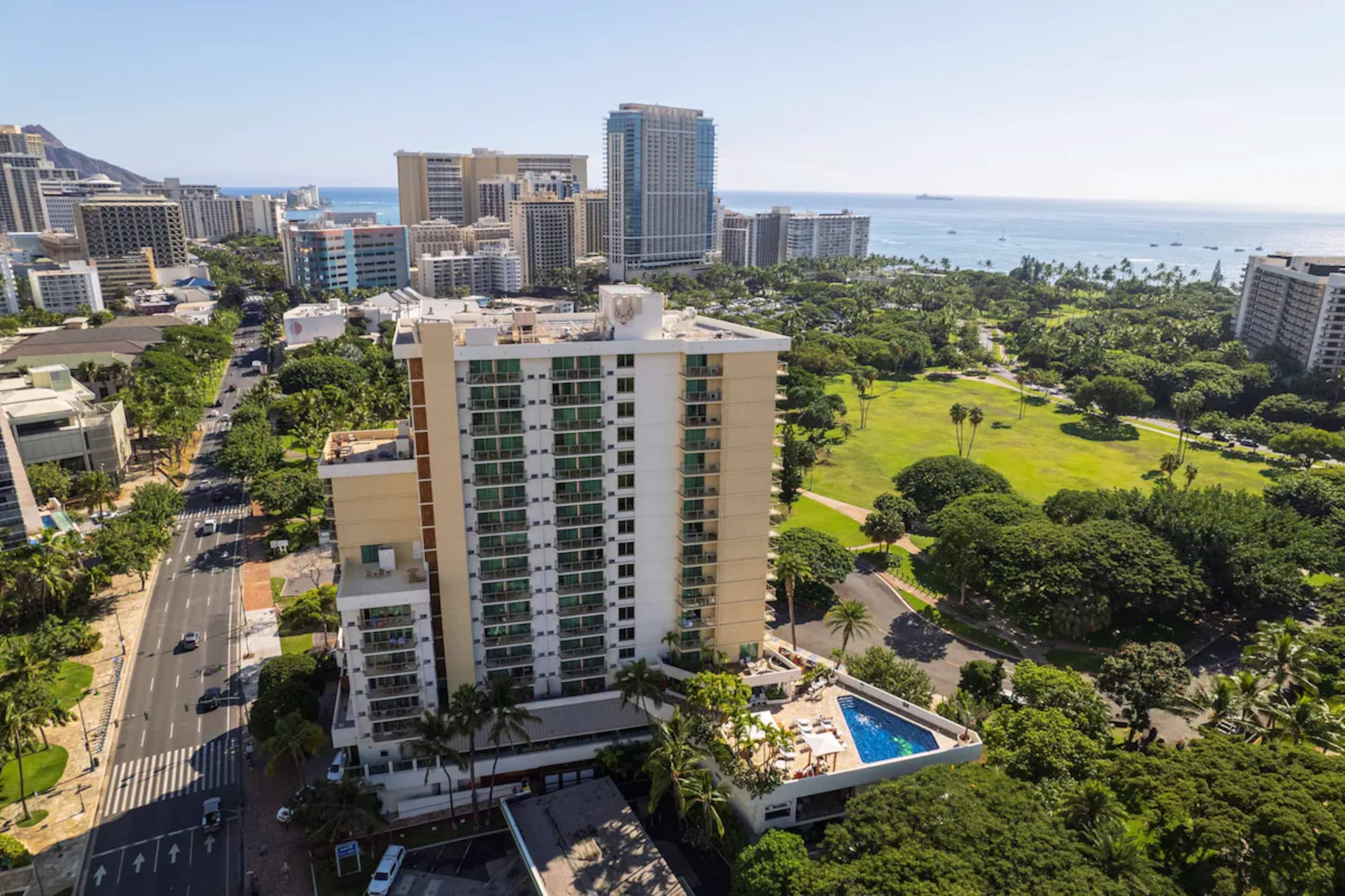 Luana Waikiki Hotel - Studio with Ocean View - Photo 36
