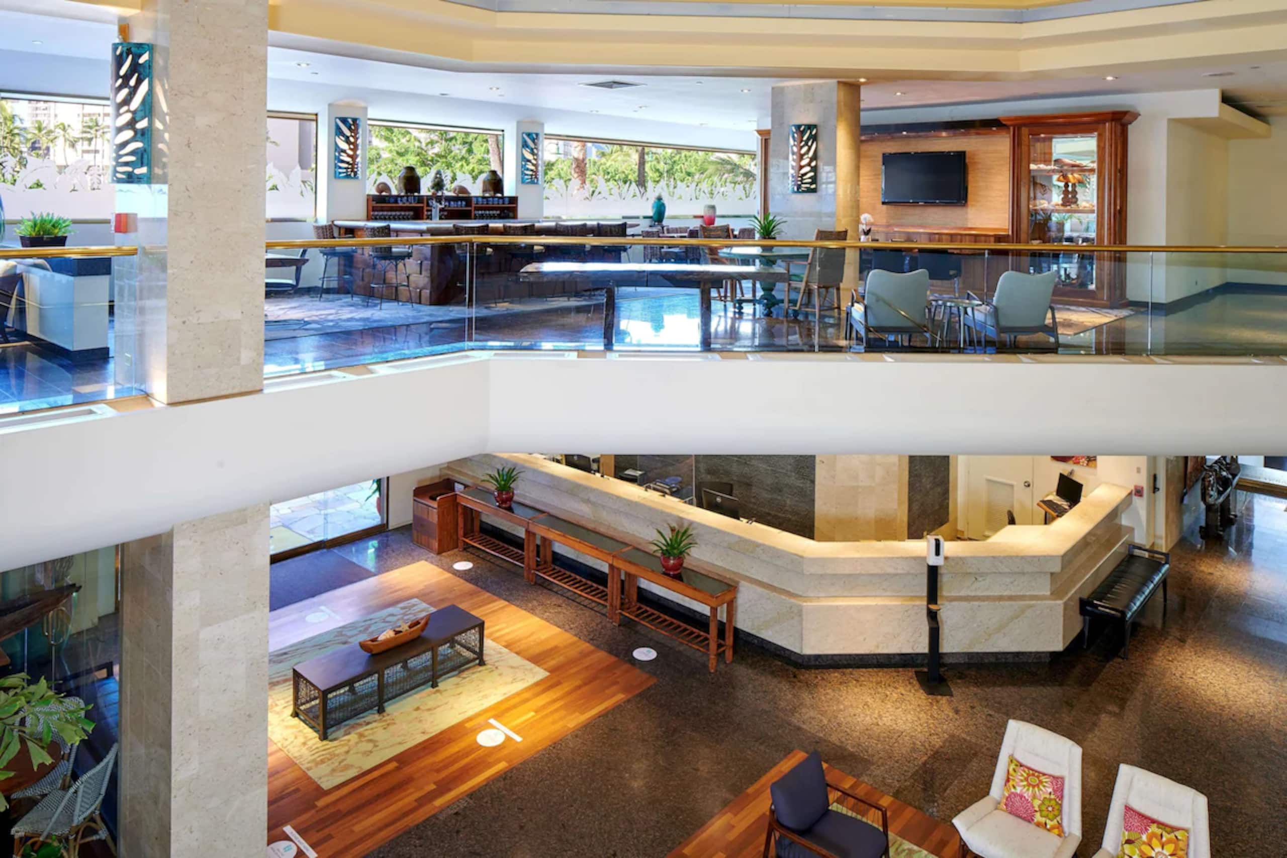Luana Waikiki Hotel - Studio with Ocean View - Photo 21