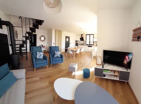 Top performing Airbnb: Cozy house for 8 people, renovated, near the beach in Merville Franceville Plage