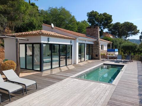Beautiful villa with 185 m2 swimming pool, view