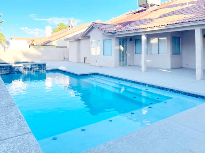 Gemütliches, industriell gestaltetes Haus mit Pool! - Airbnb