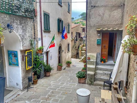 Centrally Located House with Private Parking