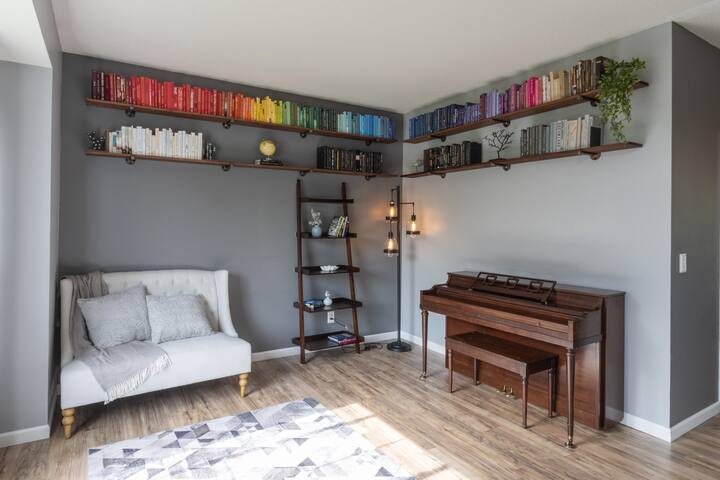 Guest favorite listing in Des Moines-West Des Moines