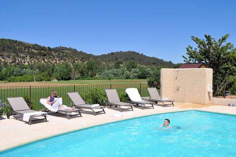Gîte 2 à 10 personnes avec piscine