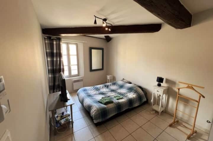 Chumba chako cha kwanza cha kulala mara mbili.