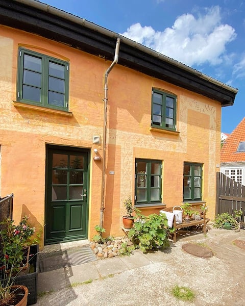 Townhouse on the waterfront in Hundested by Lynæs Harbor