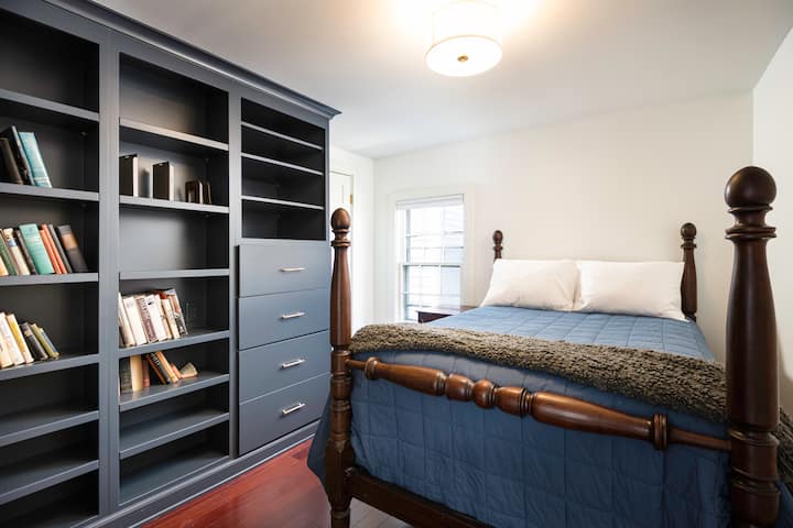 Bedroom with full bed
