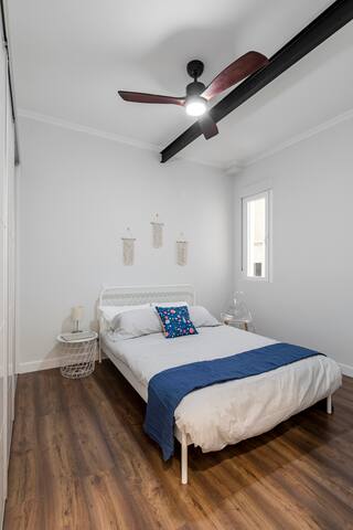 Spacious 4 bedroom flat in the heart of Malasaña gallery image 5