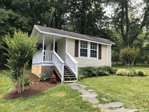 Gordonsville Guest Cottage - private studio
