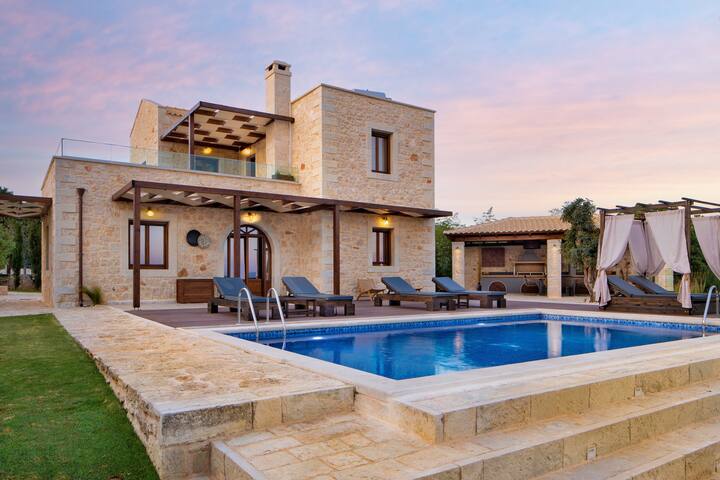 Stunning Views Stone Villa | Stoneville gallery image 3