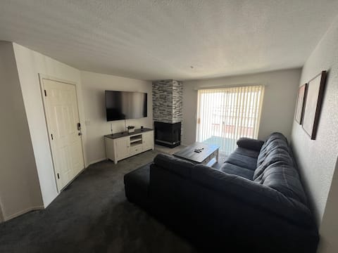 Lovely 1 bed 1 bath just 3.5 miles from casino!