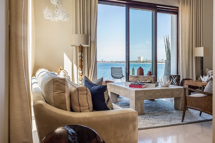 Spectacular House on the Bay