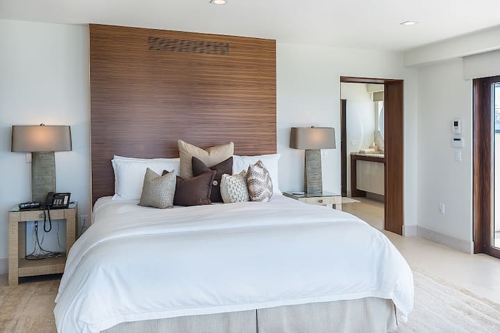 Spectacular House on the Bay gallery image 2