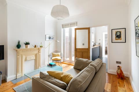 Successful Airbnb property: Destination Victorian Terrace House - NR1 in Trowse With Newton