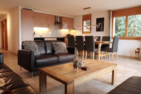 Cozy 4-Bedroom, 3-Bathroom apartment with pool