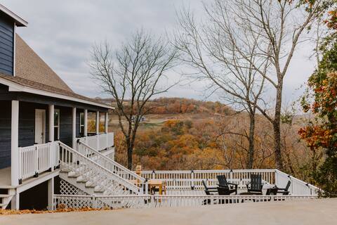 Fall Break Dates Available! Beautiful Autumn Views