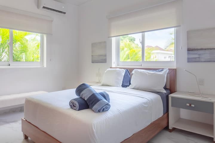 Guest bedroom 2
