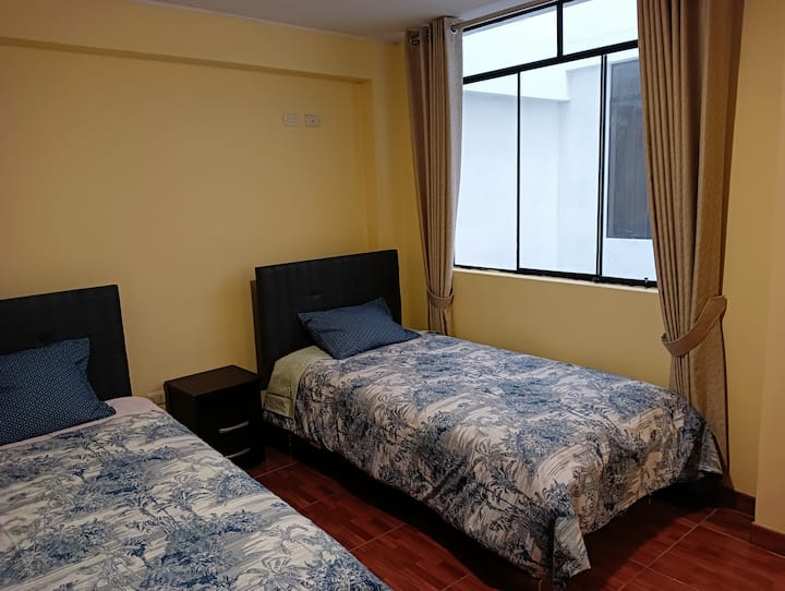 ห้องนอน 1: 2 เตียงสำหรับ 1.5 คน