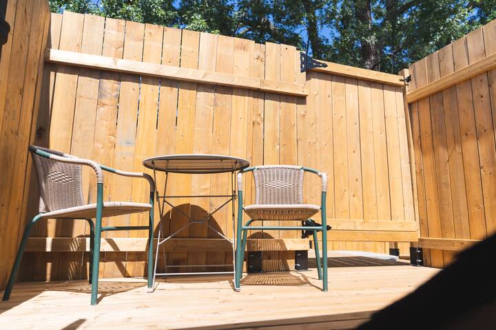 Townhome w Parking- Yorkville Area gallery image 3