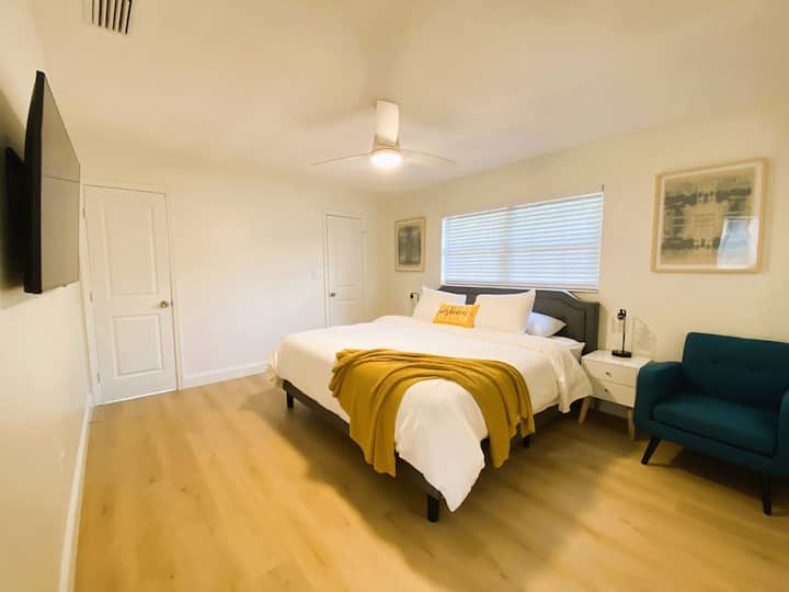 ห้องนอนใหญ่ - เตียงคิงไซส์