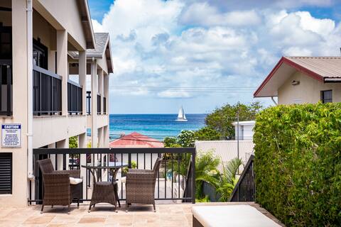 Ocean view 3 bed 2 bath villa. 30 meter from beach