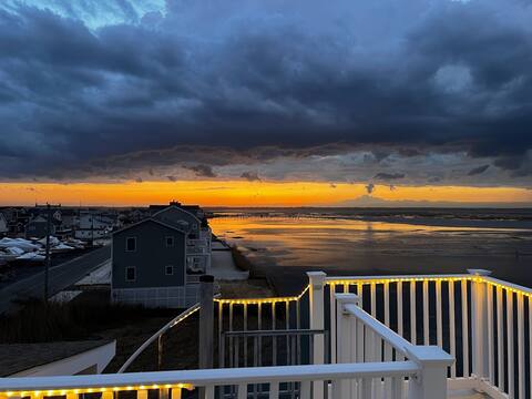 Bay Dream Avalon 360 Views, Hot Tub, Bike to Beach