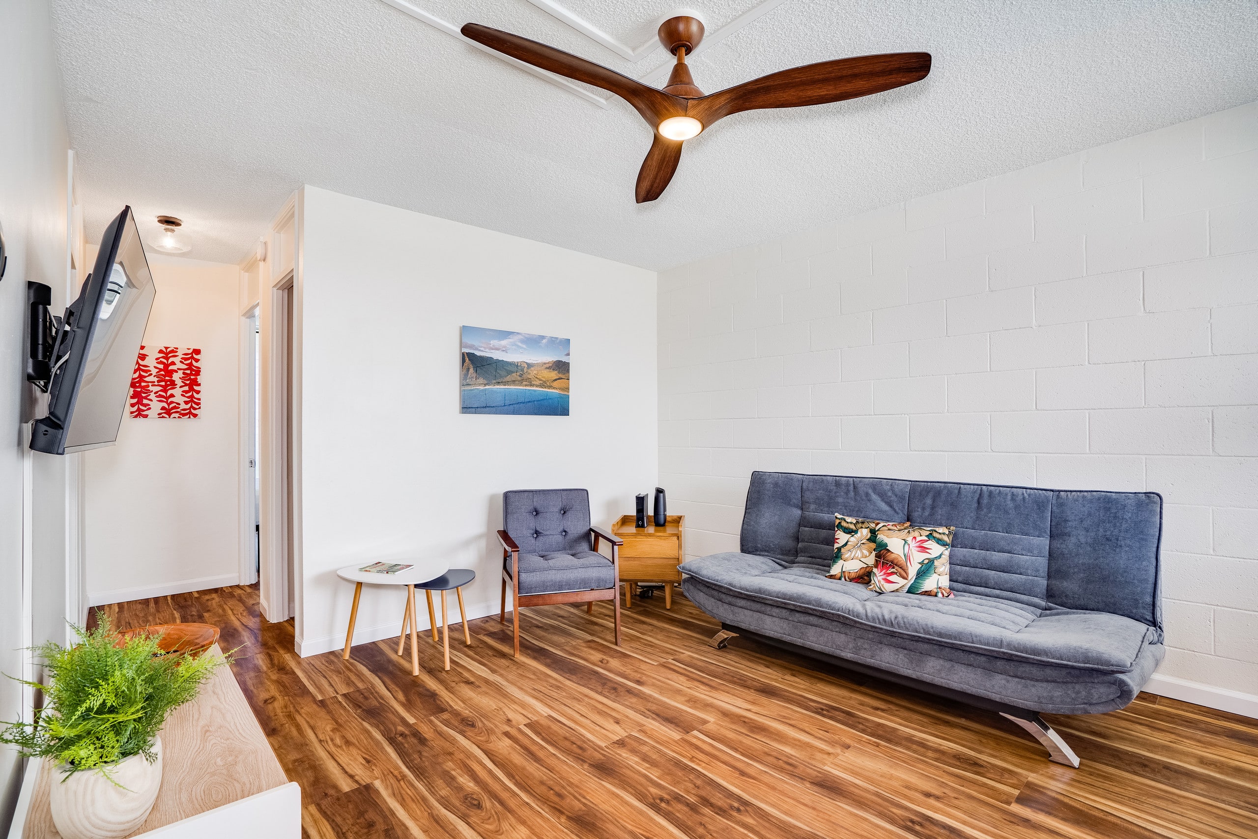Condo in Honolulu · ★4.73 · 1 bedroom · 2 beds · 1 private bath - Image 5