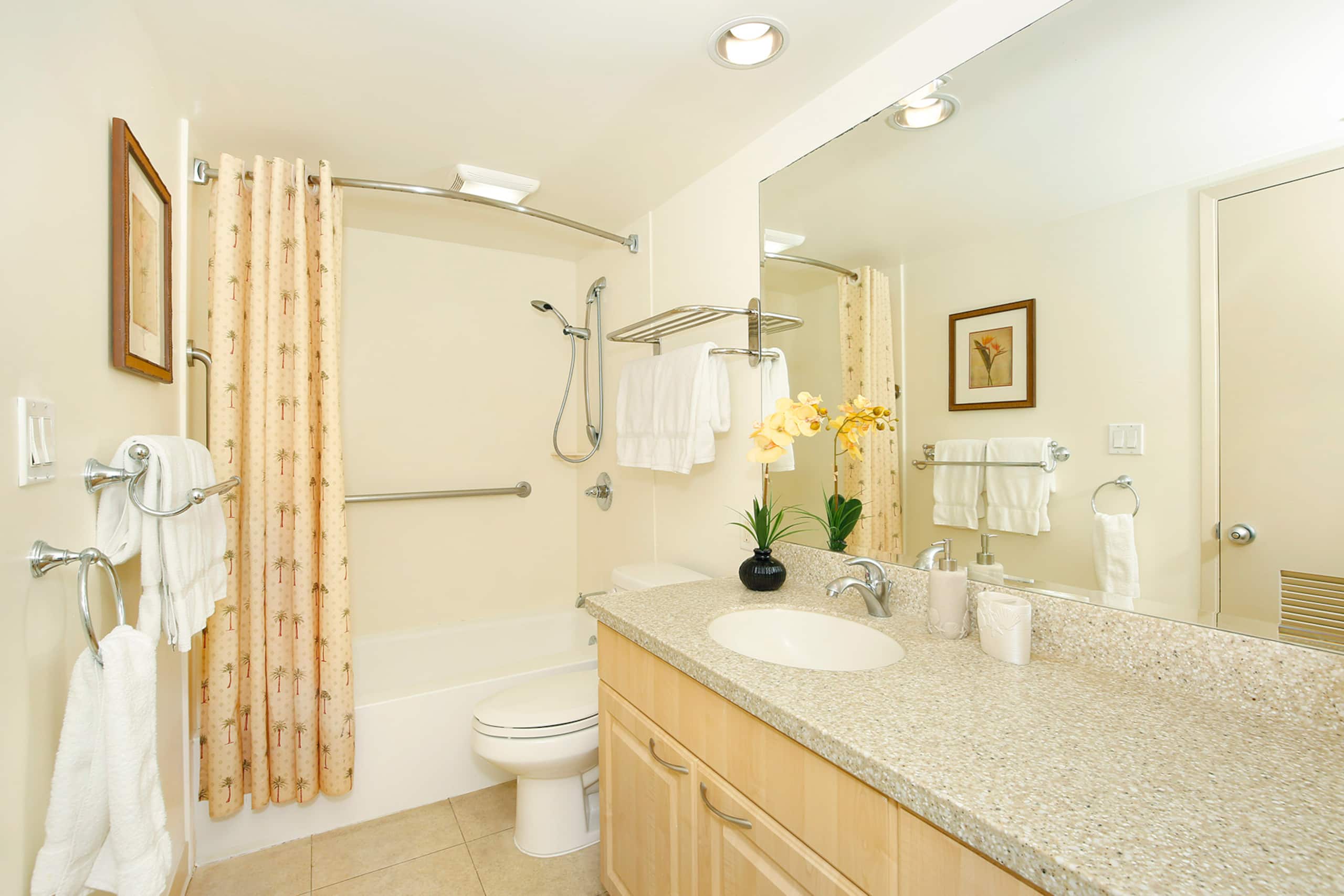 Condo in Honolulu · ★4.84 · 1 bedroom · 3 beds · 1 bath - Image 10