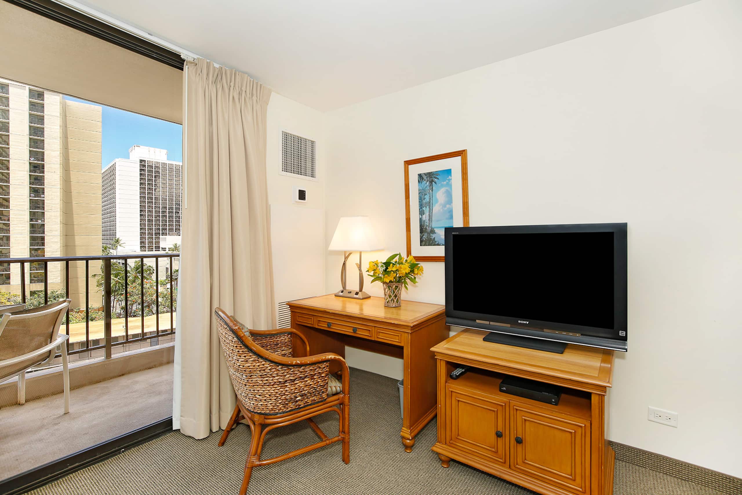 Condo in Honolulu · ★4.84 · 1 bedroom · 3 beds · 1 bath - Image 6