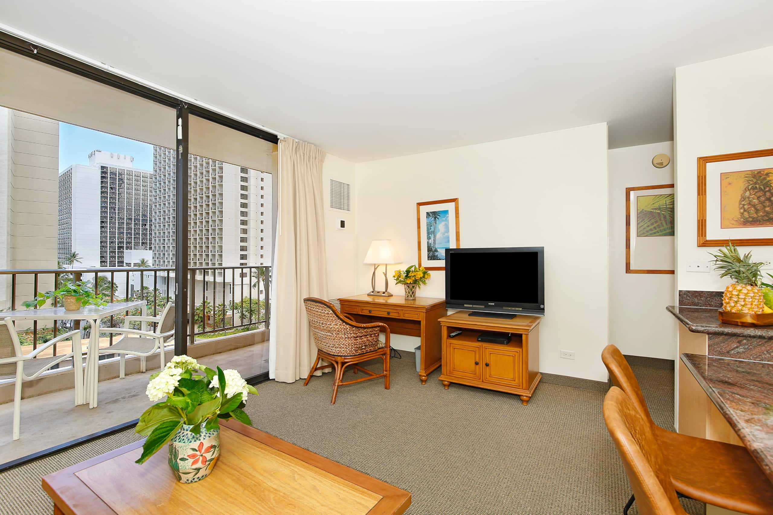 Condo in Honolulu · ★4.84 · 1 bedroom · 3 beds · 1 bath - Image 5
