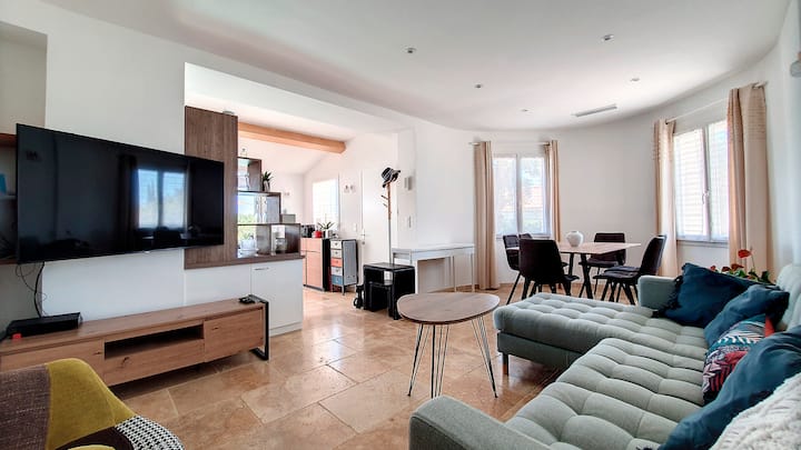 Villa Pour 6 Avec Piscine Près Mer Et Commerces - Fréjus