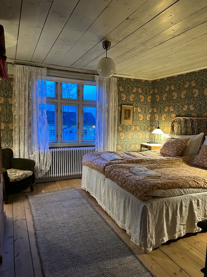 Спална соба 2 брачни кревета