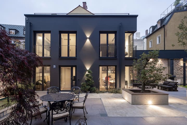 Luxury-Townhouse with Terrace