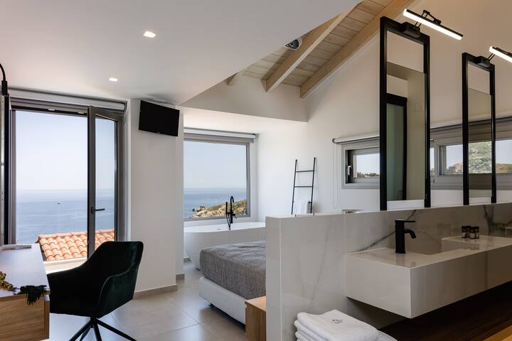 Luxury villa walking distance to Ligaria beach gallery image 5