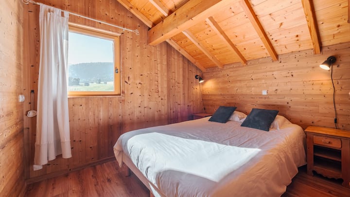 Спална соба бр. 3 на горниот кат,  2 кревета