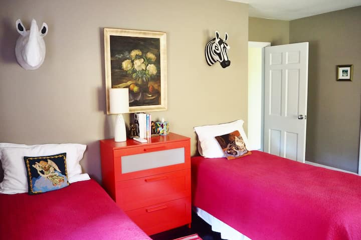 Vitanda Viwili vya Ukubwa Mbili