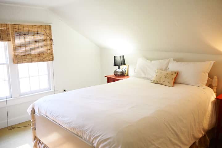 Chumba cha kulala cha Ghorofa ya Juu chenye ukubwa kamili