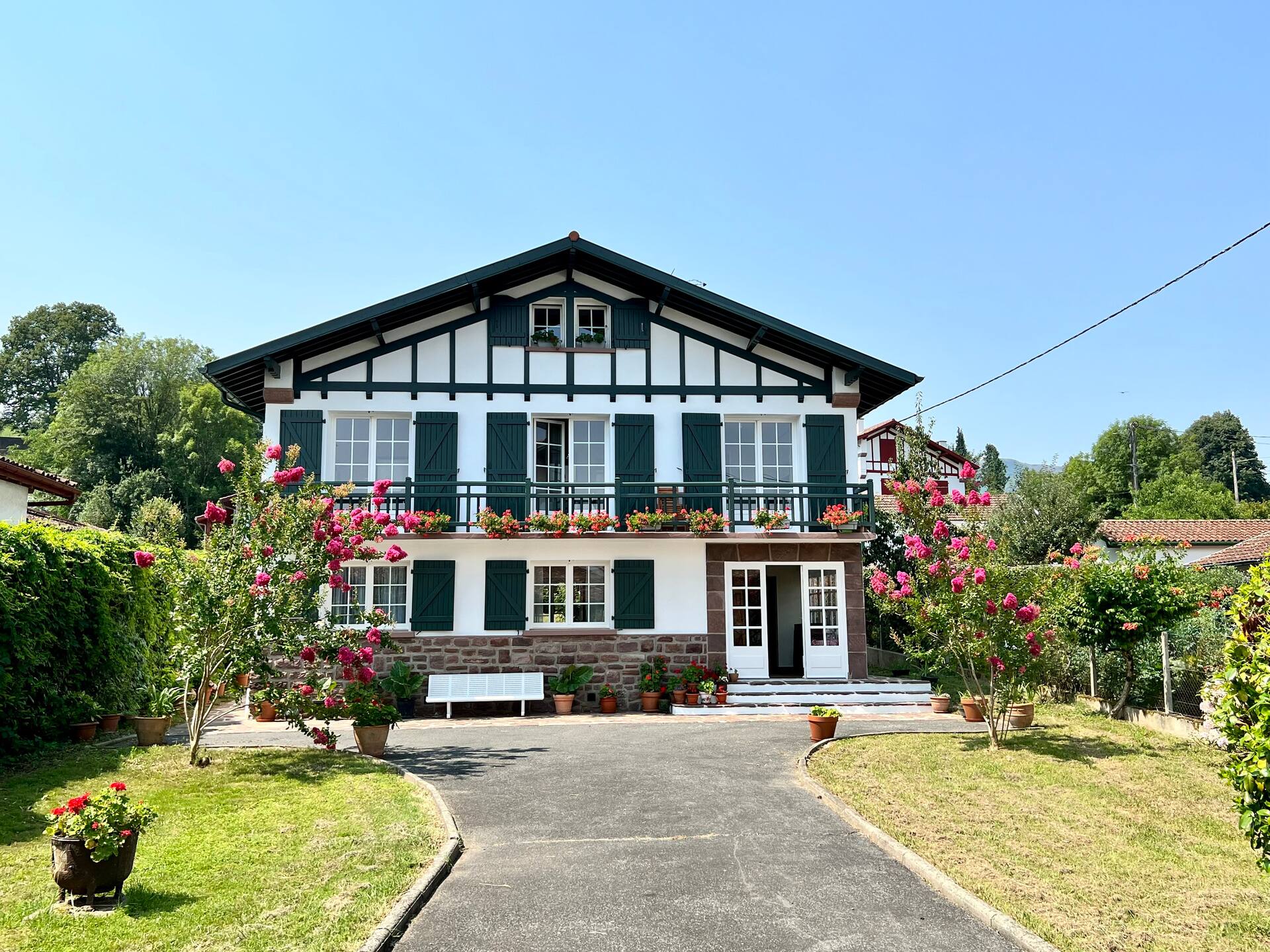 Saint Jean Pied de Port Apartment and Garden