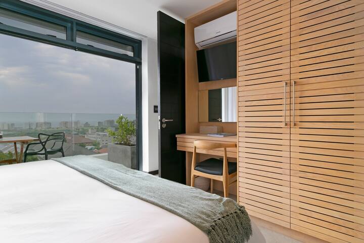 3-Bedroom Serviced apartment with Balcony. gallery image 5