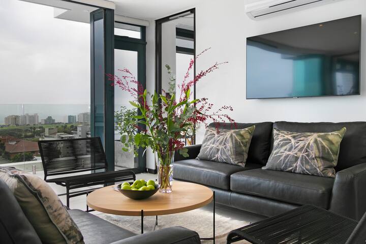 3-Bedroom Serviced apartment with Balcony. gallery image 4